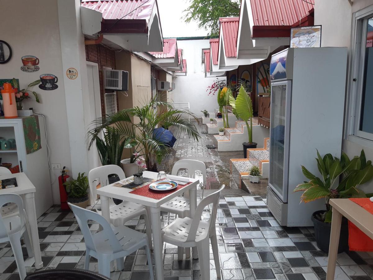Sandstorm Lodge And Cafe بويرتو غاليرا المظهر الخارجي الصورة