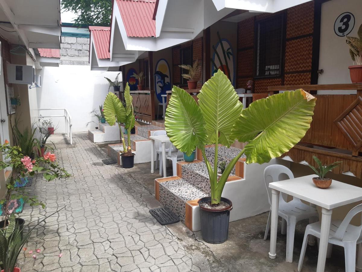 Sandstorm Lodge And Cafe بويرتو غاليرا المظهر الخارجي الصورة