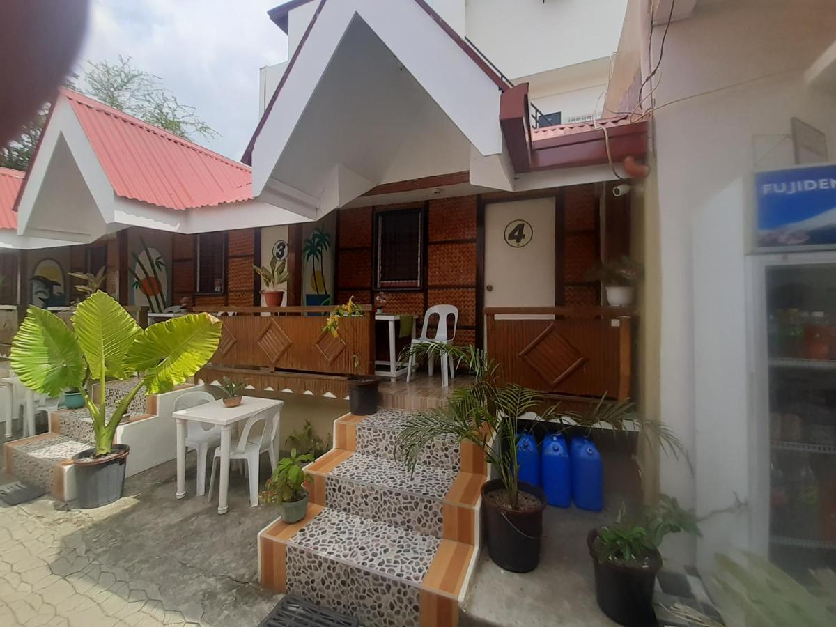 Sandstorm Lodge And Cafe بويرتو غاليرا المظهر الخارجي الصورة