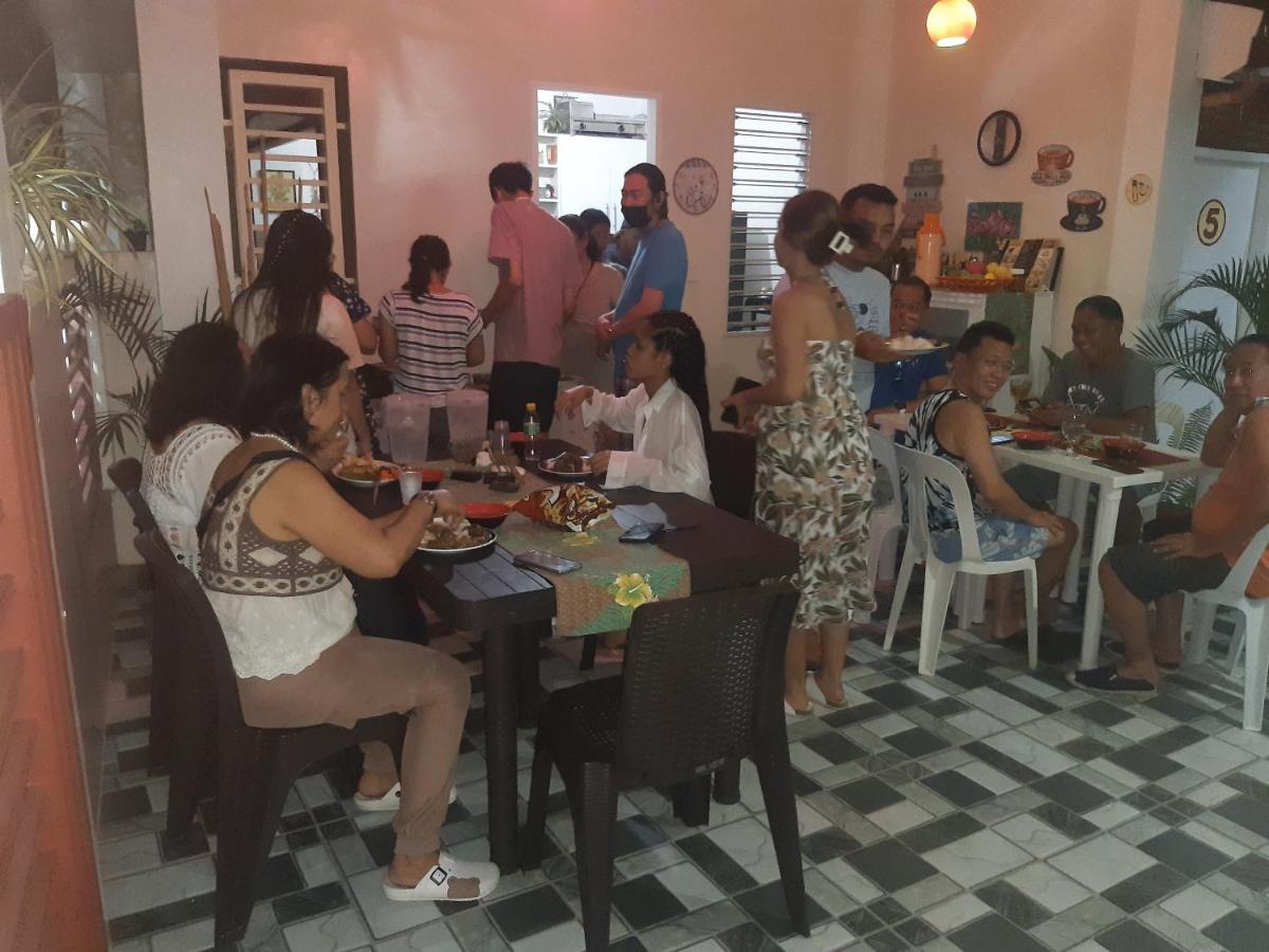 Sandstorm Lodge And Cafe بويرتو غاليرا المظهر الخارجي الصورة