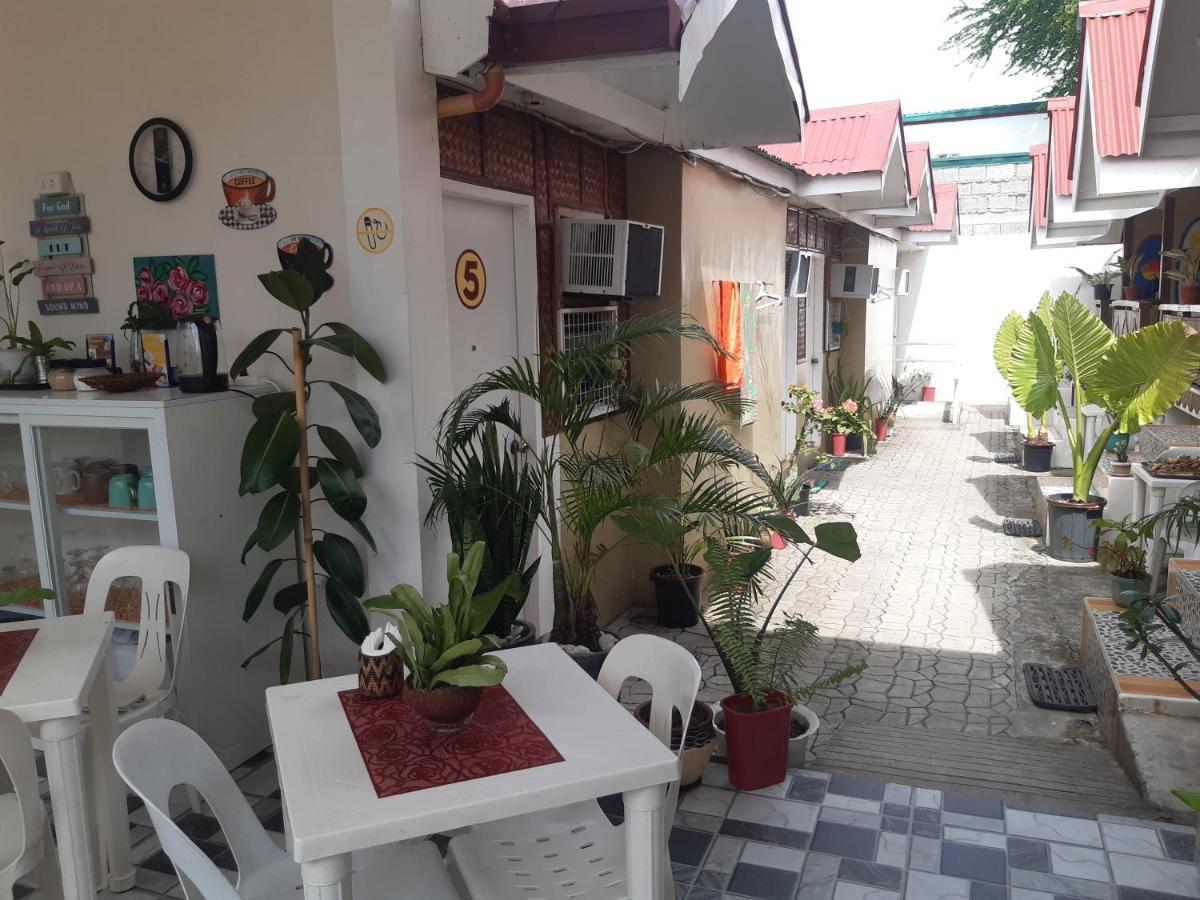 Sandstorm Lodge And Cafe بويرتو غاليرا المظهر الخارجي الصورة