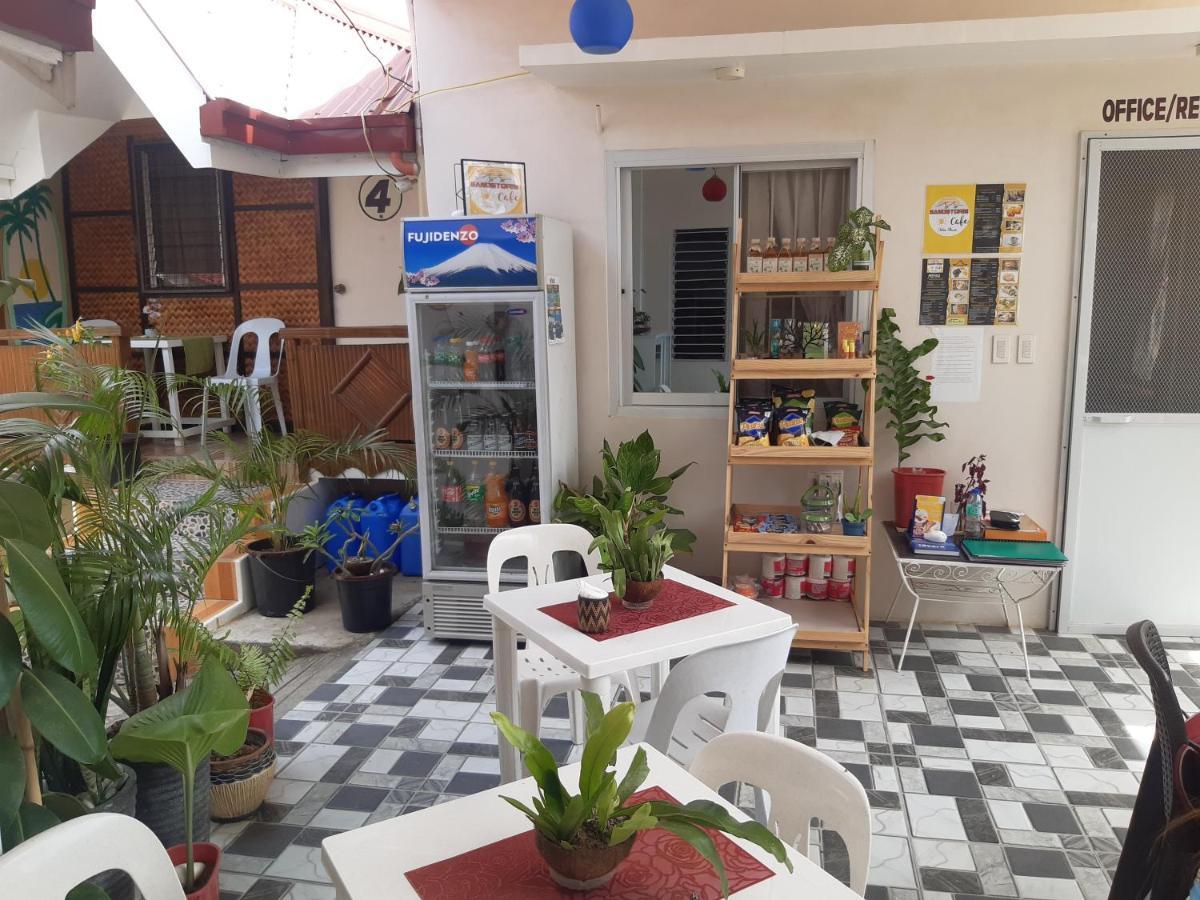 Sandstorm Lodge And Cafe بويرتو غاليرا المظهر الخارجي الصورة