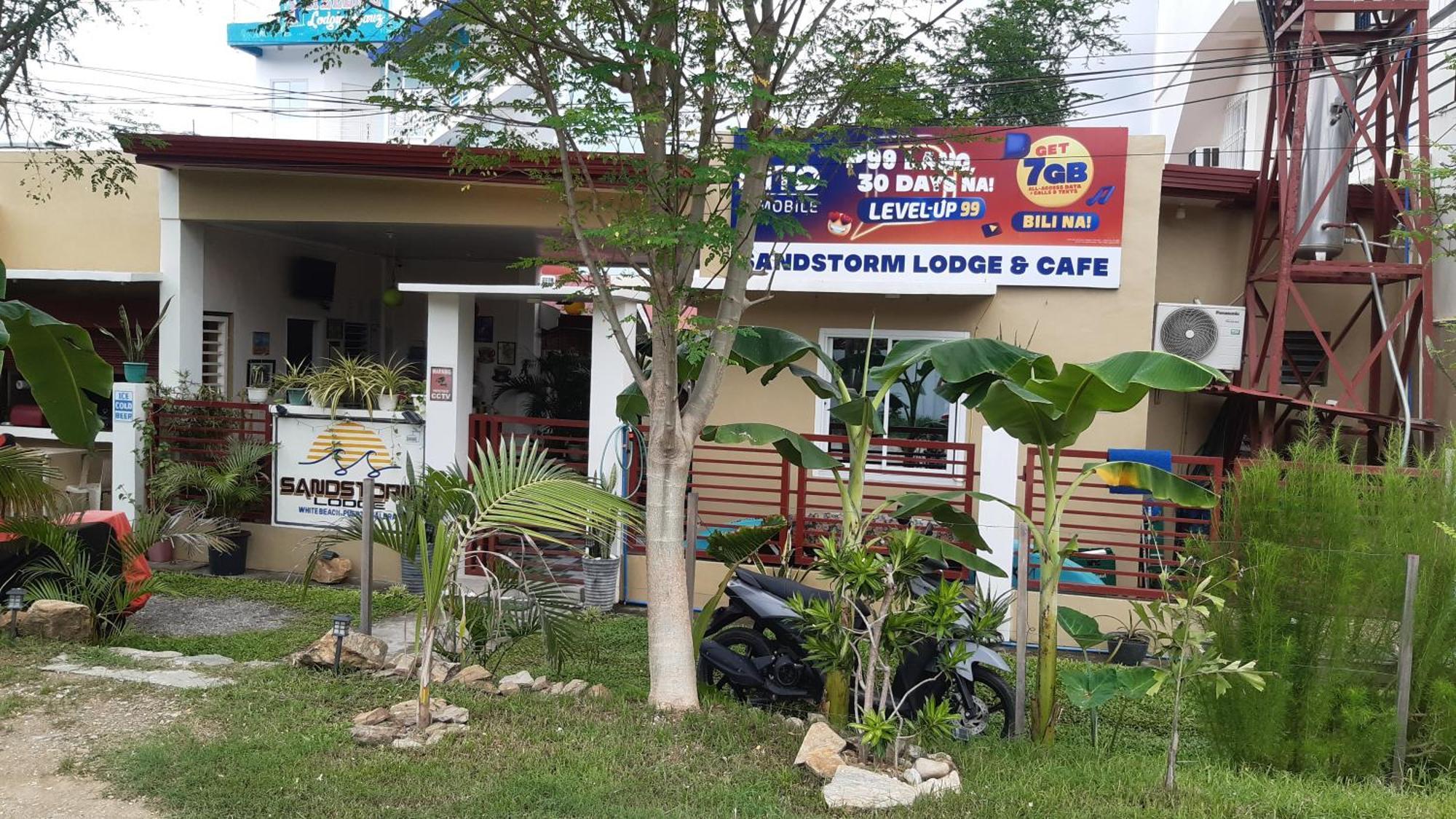 Sandstorm Lodge And Cafe بويرتو غاليرا المظهر الخارجي الصورة